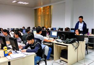 商貿(mào)技術(shù)系學(xué)子全力以赴，全國(guó)大學(xué)生外貿(mào)從業(yè)能力大賽激戰(zhàn)正酣